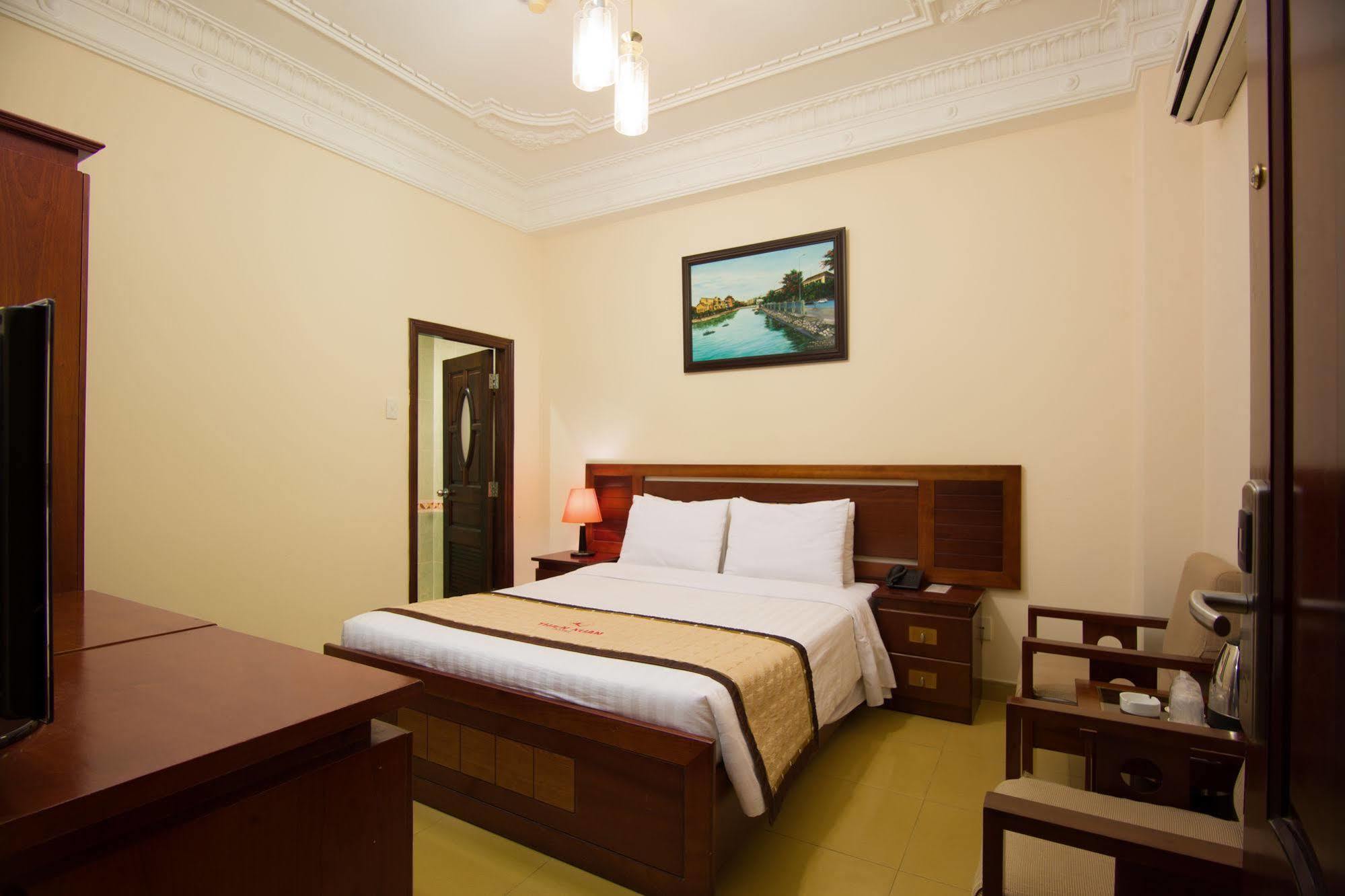 Bon Ami Hotel - Thien Xuan Hotel Хошимин Экстерьер фото